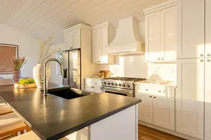 675 Dicks Point Rd, Cutchogue, NY 11935 - Photo 9