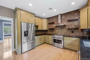 62 Oceanview Blvd, Manorville, NY 11949 - Photo 7