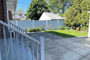 80-15 260th St, Glen Oaks, NY 11004 - Photo 17