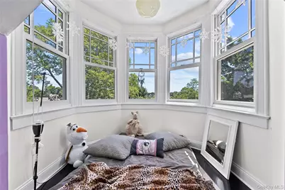 19 Howe Place, Bronxville, NY 10708 - Photo 27