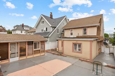 14837 86th Avenue, Jamaica, NY 11435 - Photo 39