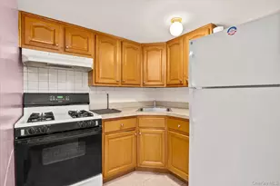 14837 86th Ave, Jamaica, NY 11435 - Photo 33