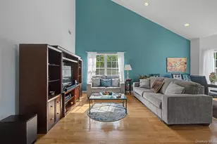 115 Spring Dr, East Meadow, NY 11554 - Photo 11