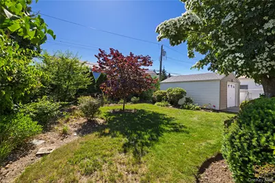 175 Lee Avenue, Hicksville, NY 11801 - Photo 23
