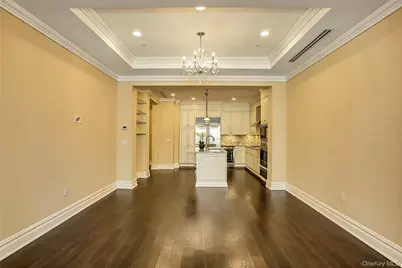1000 Royal Court #1105, North Hills, NY 11030 - Photo 15