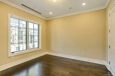 1000 Royal Court #1105, North Hills, NY 11030 - Photo 23