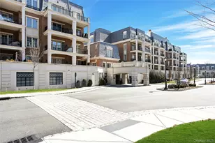 1000 Royal Ct, North Hills, NY 11030 - Photo 3