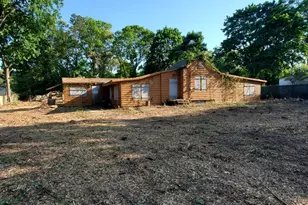 34 Peach St, Central Islip, NY 11722 - Photo 3
