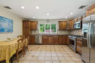 2341 Blue Spruce Dr, Yorktown Heights, NY 10598 - Photo 19