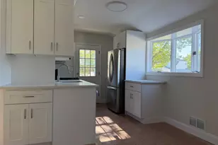 3 Perry St, Brentwood, NY 11717 - Photo 3