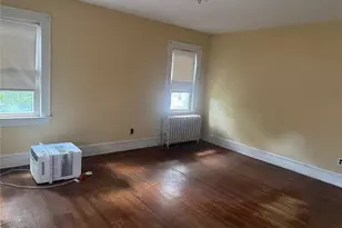 5 York Pl, Merrick, NY 11566 - Photo 9