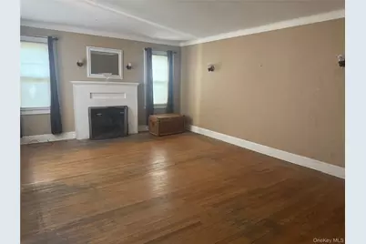 5 York Place, Merrick, NY 11566 - Photo 3