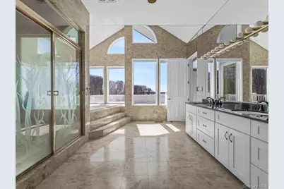 19 Mallard Drive, Lloyd Harbor, NY 11743 - Photo 17