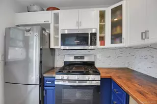 45 Sheraton Dr, Poughkeepsie, NY 12601 - Photo 9