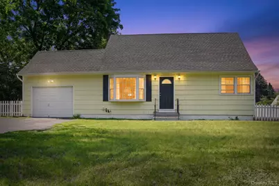 45 Sheraton Drive, Poughkeepsie, NY 12601 - Photo 1