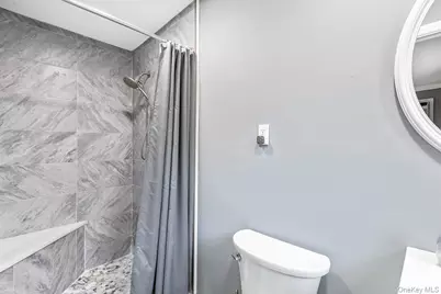 299 Mount Vernon Avenue, Medford, NY 11763 - Photo 9