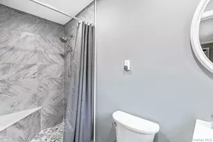 299 Mt Vernon Ave, Medford, NY 11763 - Photo 9