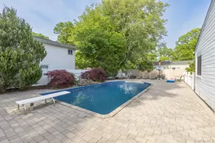 299 Mt Vernon Ave, Medford, NY 11763 - Photo 19