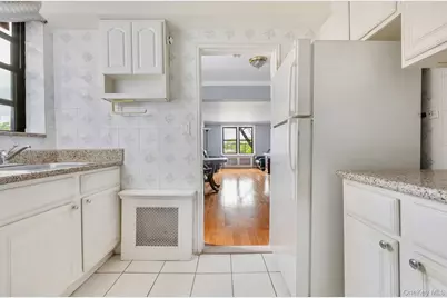 65-35 108 Street #D5, Forest Hills, NY 11375 - Photo 5