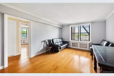 65-35 108 Street #D5, Forest Hills, NY 11375 - Photo 3