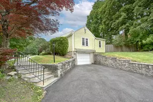 910 Linda Ave, Thornwood, NY 10594 - Photo 3