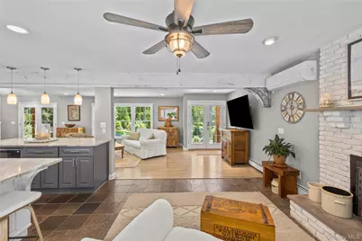 14 Locust Avenue, East Setauket, NY 11733 - Photo 21