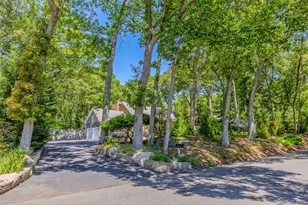 14 Locust Ave, East Setauket, NY 11733 - Photo 3