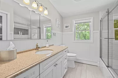 14 Locust Avenue, East Setauket, NY 11733 - Photo 37
