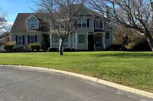 37 N Durkee Ln, Patchogue, NY 11772 - Photo 3