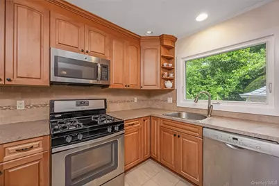 4606 247 Street, Douglaston, NY 11362 - Photo 19
