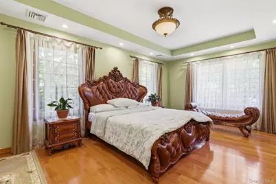 225 Old Willets Path, Smithtown, NY 11787 - Photo 17