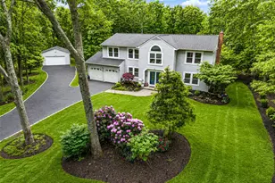 2 Barbara Anne St, Manorville, NY 11949 - Photo 5