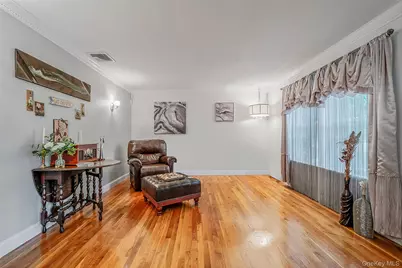 2 Barbara Anne Street, Manorville, NY 11949 - Photo 9