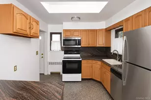 792 Bauer St, Elmont, NY 11003 - Photo 13