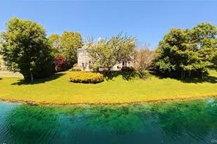 38 Hamlet Woods Dr, Saint James, NY 11780 - Photo 3