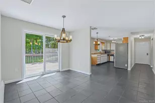 21 Maine Dr, Newburgh, NY 12550 - Photo 9