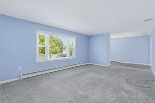 21 Maine Dr, Newburgh, NY 12550 - Photo 5