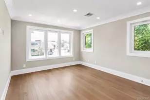 118 W Cherry St, Hicksville, NY 11801 - Photo 31