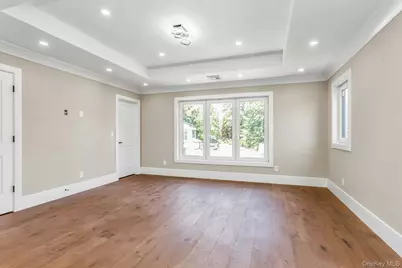118 W Cherry Street, Hicksville, NY 11801 - Photo 23