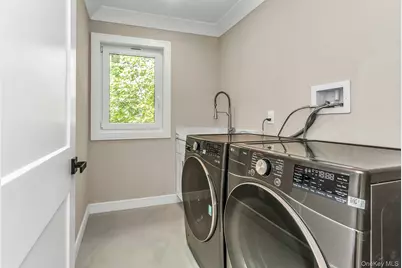 118 W Cherry Street, Hicksville, NY 11801 - Photo 41