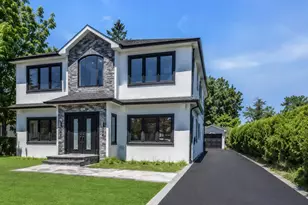 118 W Cherry St, Hicksville, NY 11801 - Photo 3