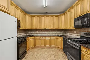 1206 Parkview Dr, Spring Valley, NY 10977 - Photo 9