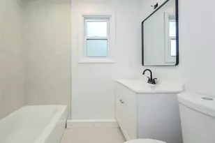 80 Maxwell Ave, Oyster Bay, NY 11771 - Photo 15