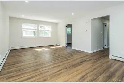80 Maxwell Avenue, Oyster Bay, NY 11771 - Photo 5