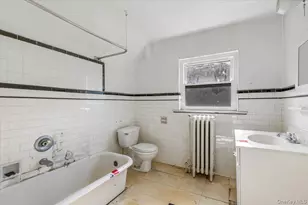 56 Northfield Rd, New Rochelle, NY 10804 - Photo 17