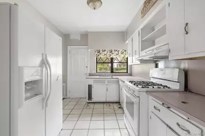 56 Northfield Road, New Rochelle, NY 10804 - Photo 7