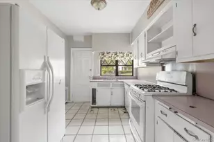 56 Northfield Rd, New Rochelle, NY 10804 - Photo 7