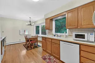 1096 Sunset St, Yorktown Heights, NY 10598 - Photo 23