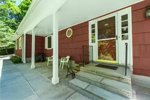 1096 Sunset St, Yorktown Heights, NY 10598 - Photo 7