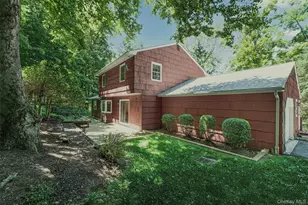 1096 Sunset St, Yorktown Heights, NY 10598 - Photo 9